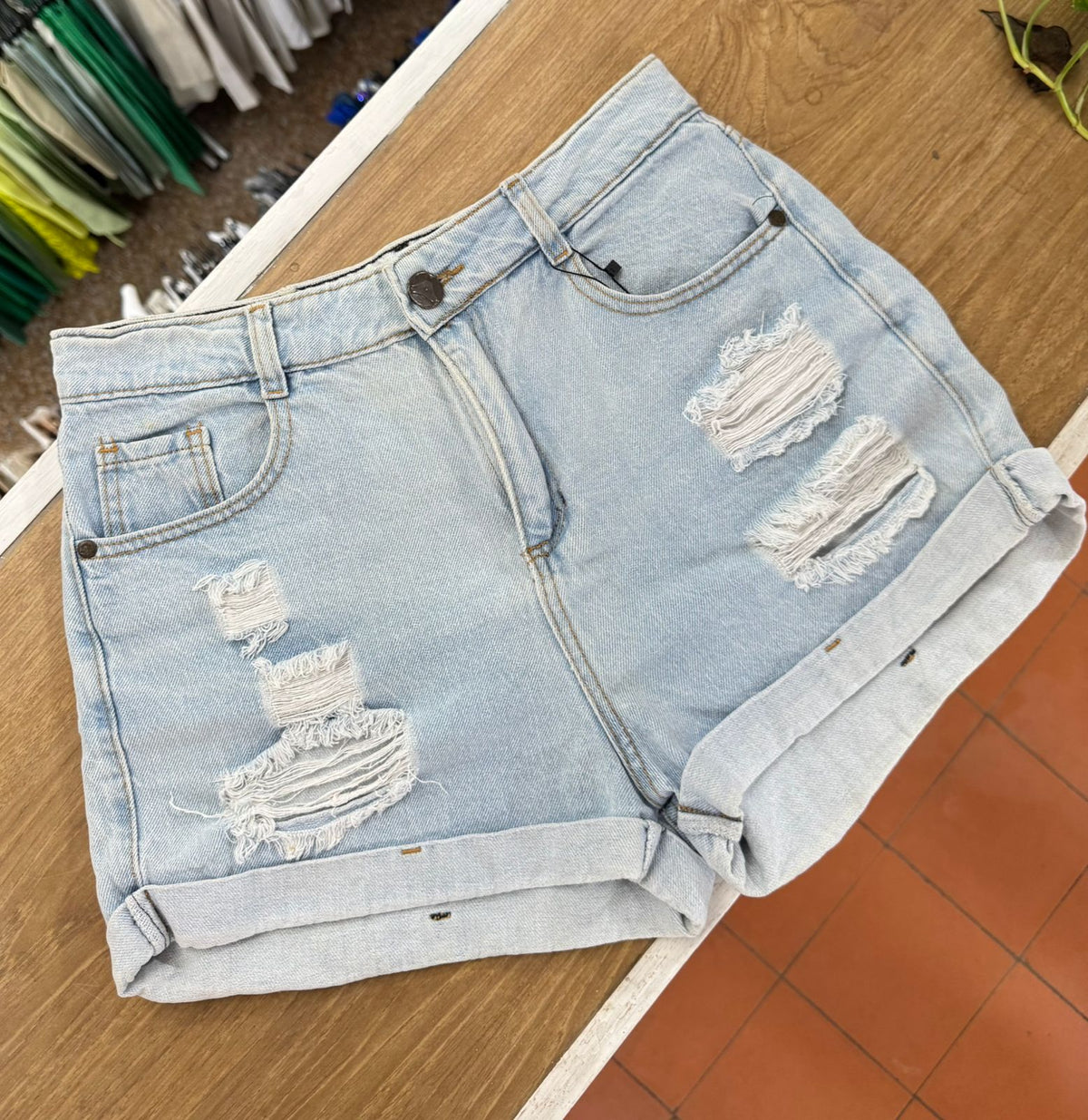 SHORT G8834