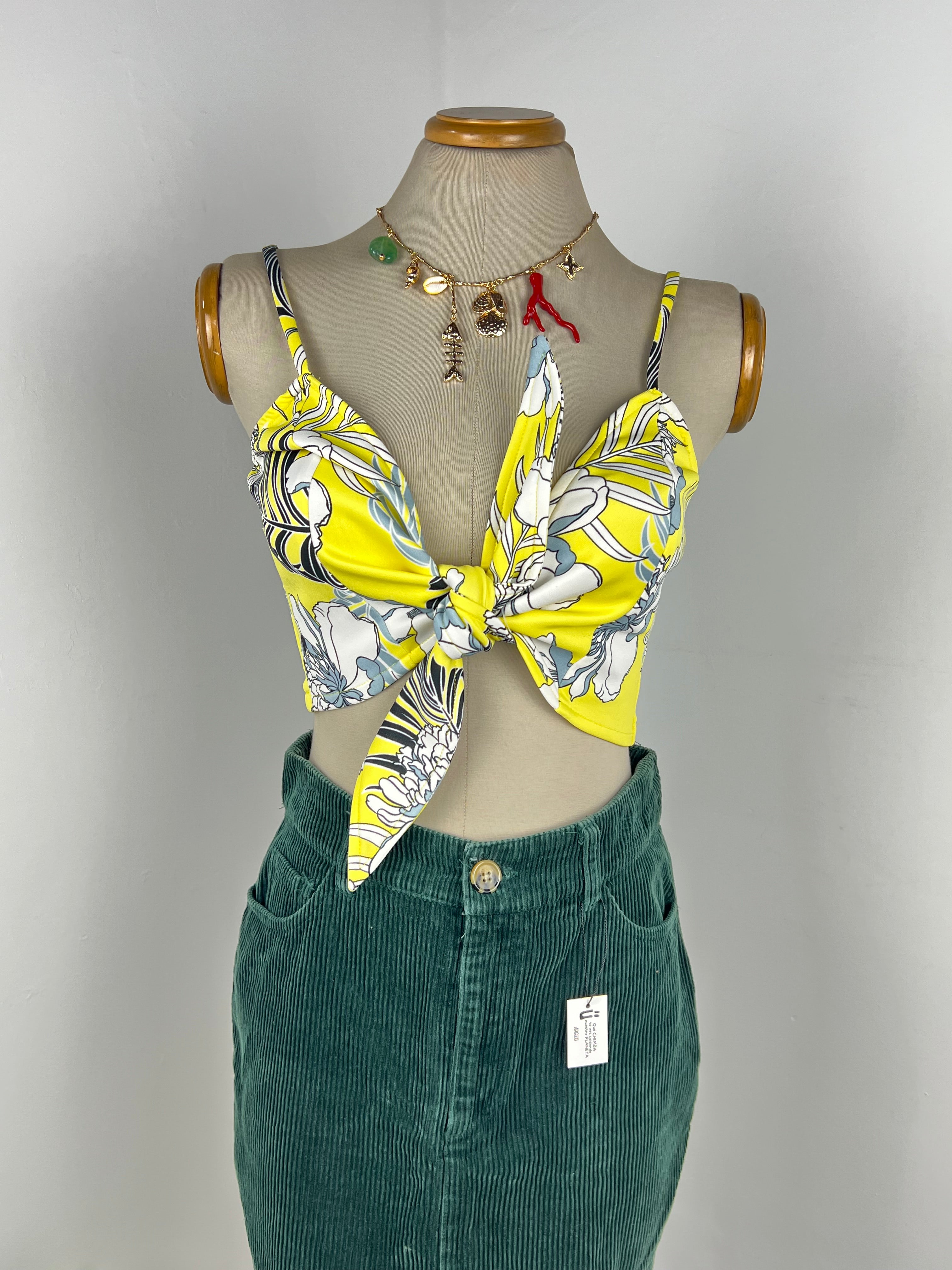 BLUSA CORTA FLORES D0661