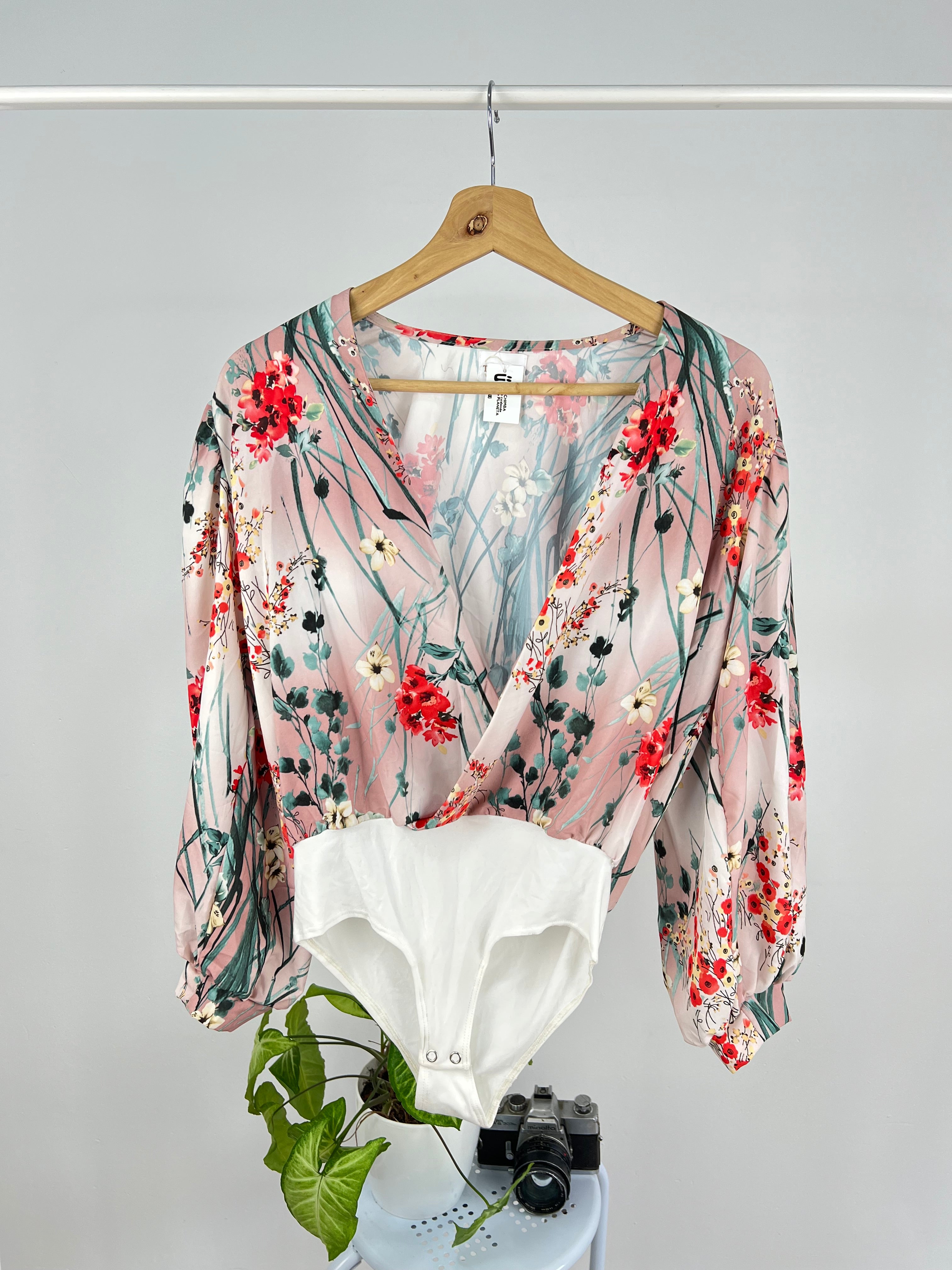 BLUSA FLORES C0082