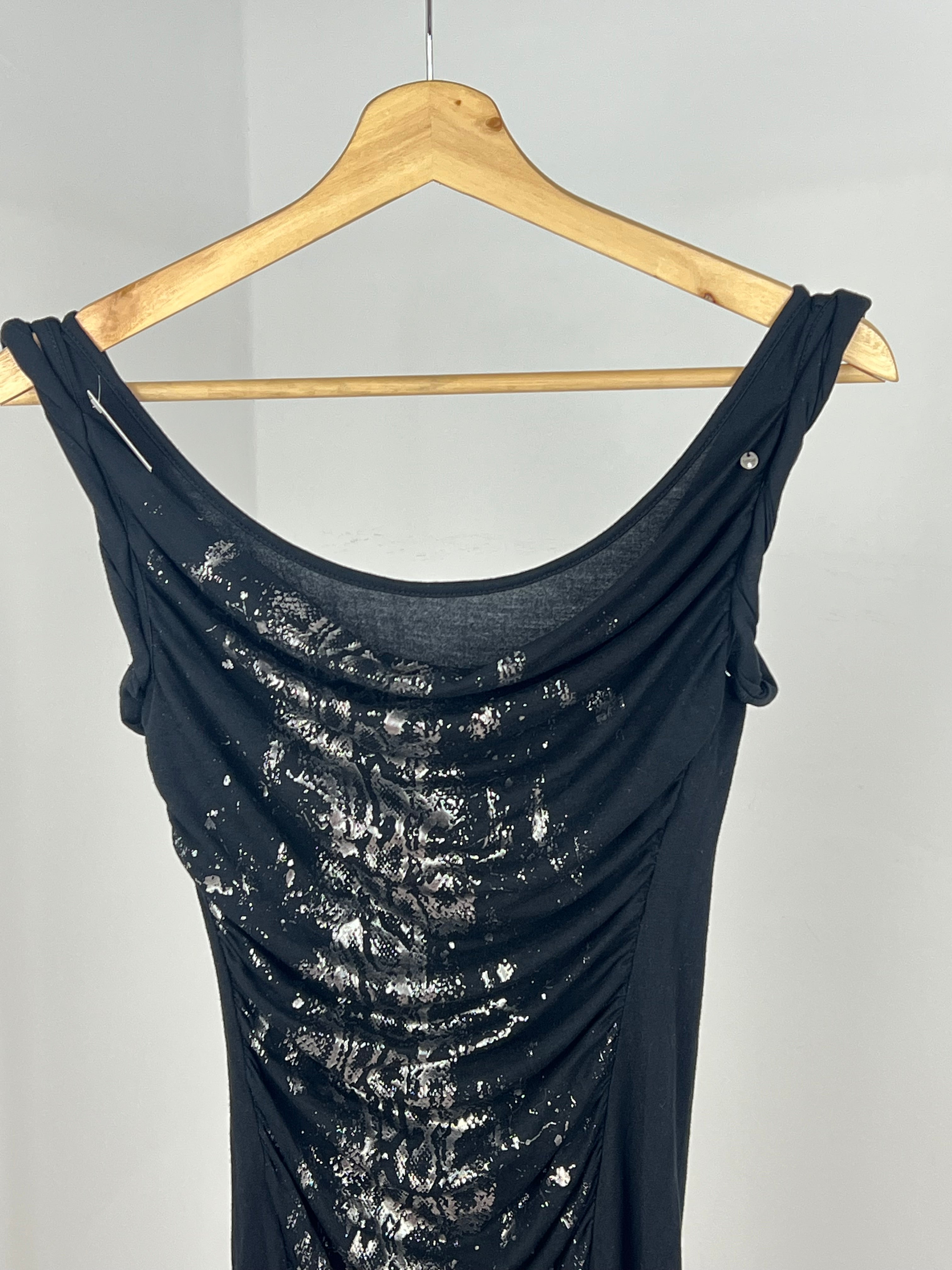 VESTIDO NEGRO D5865