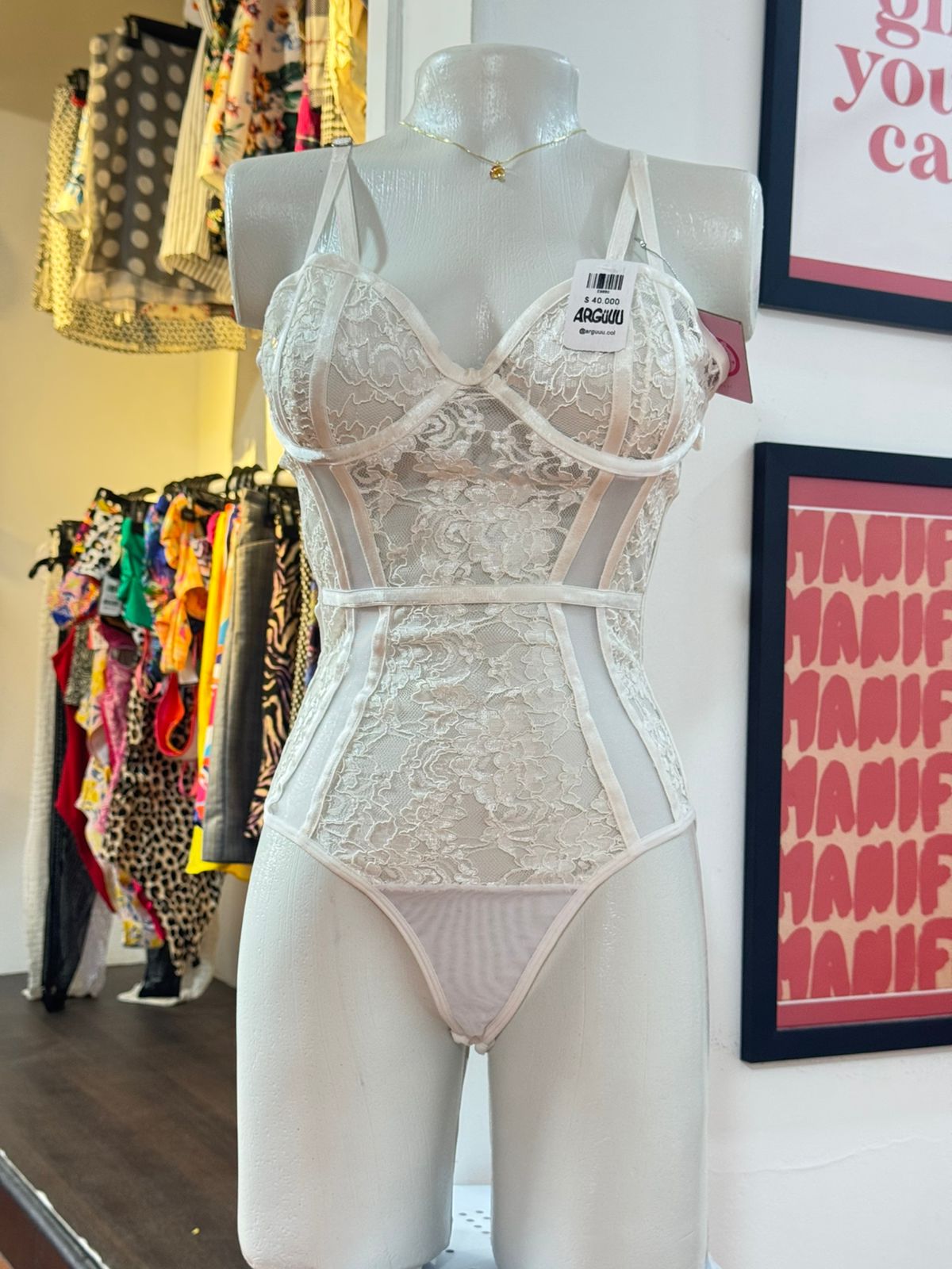 BODY E9880