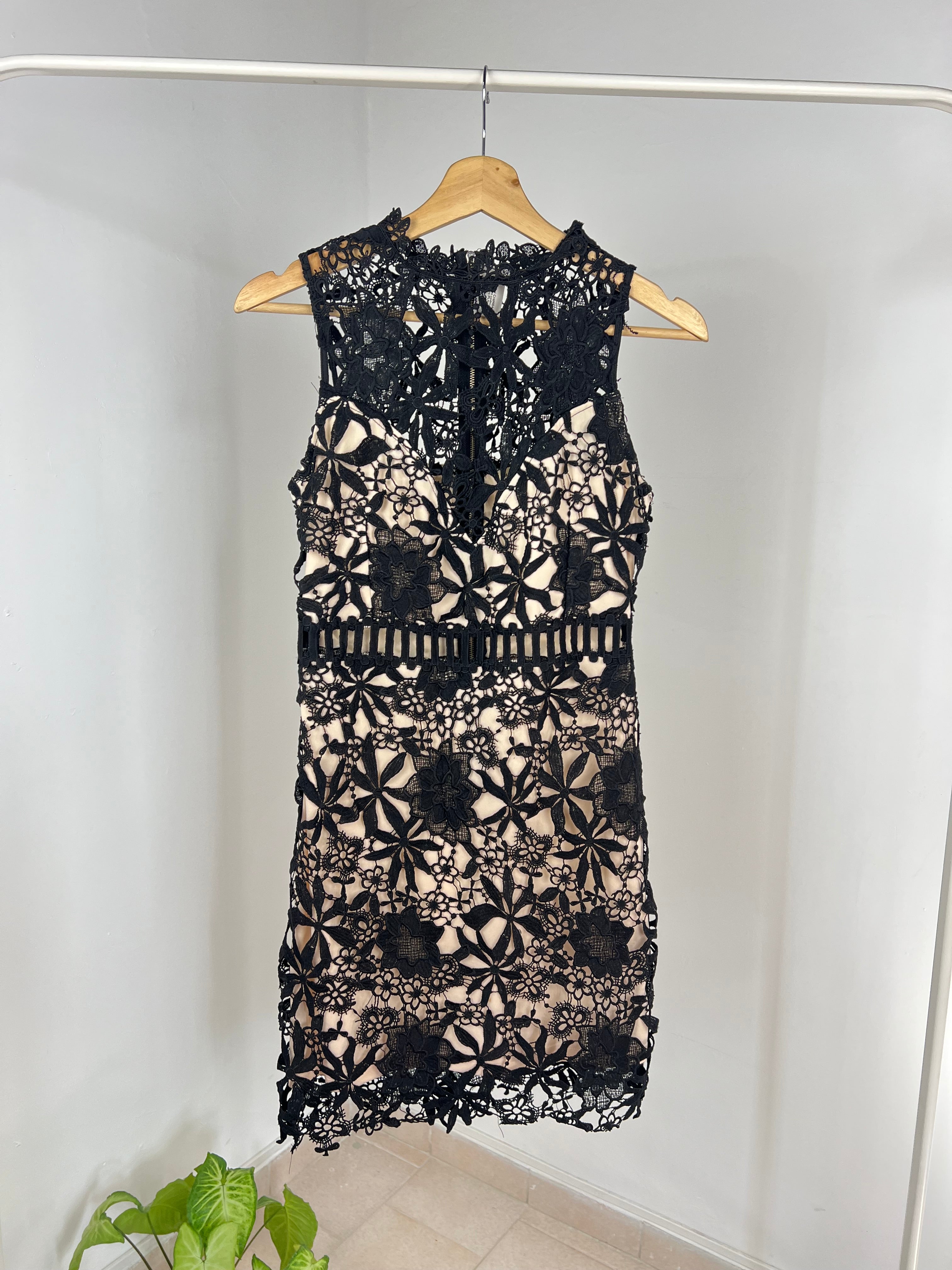 VESTIDO NEGRO ENCAJE D2614