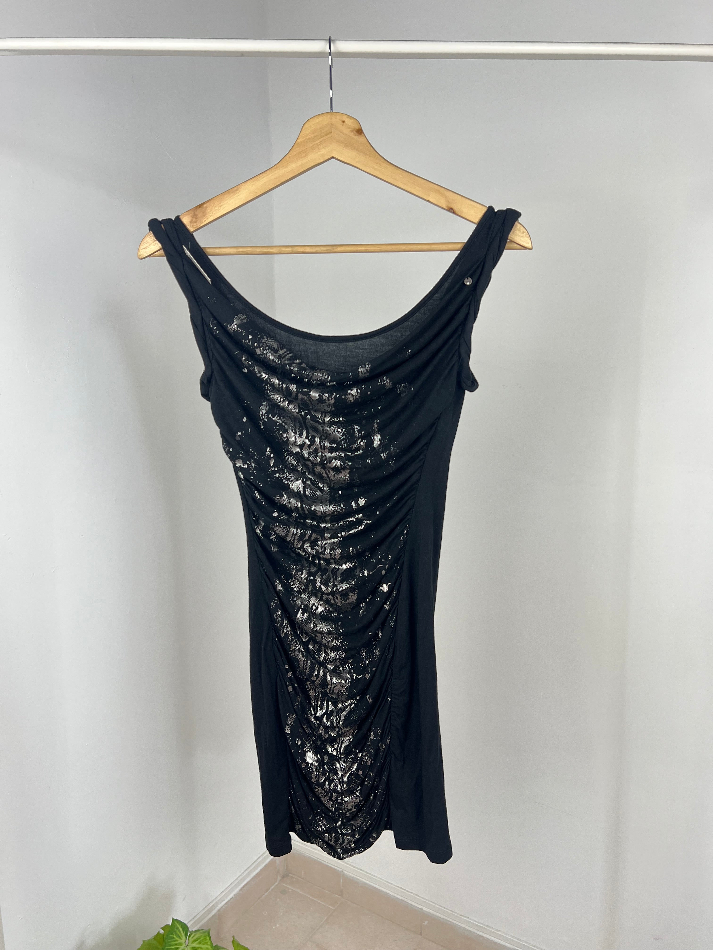 VESTIDO NEGRO D5865