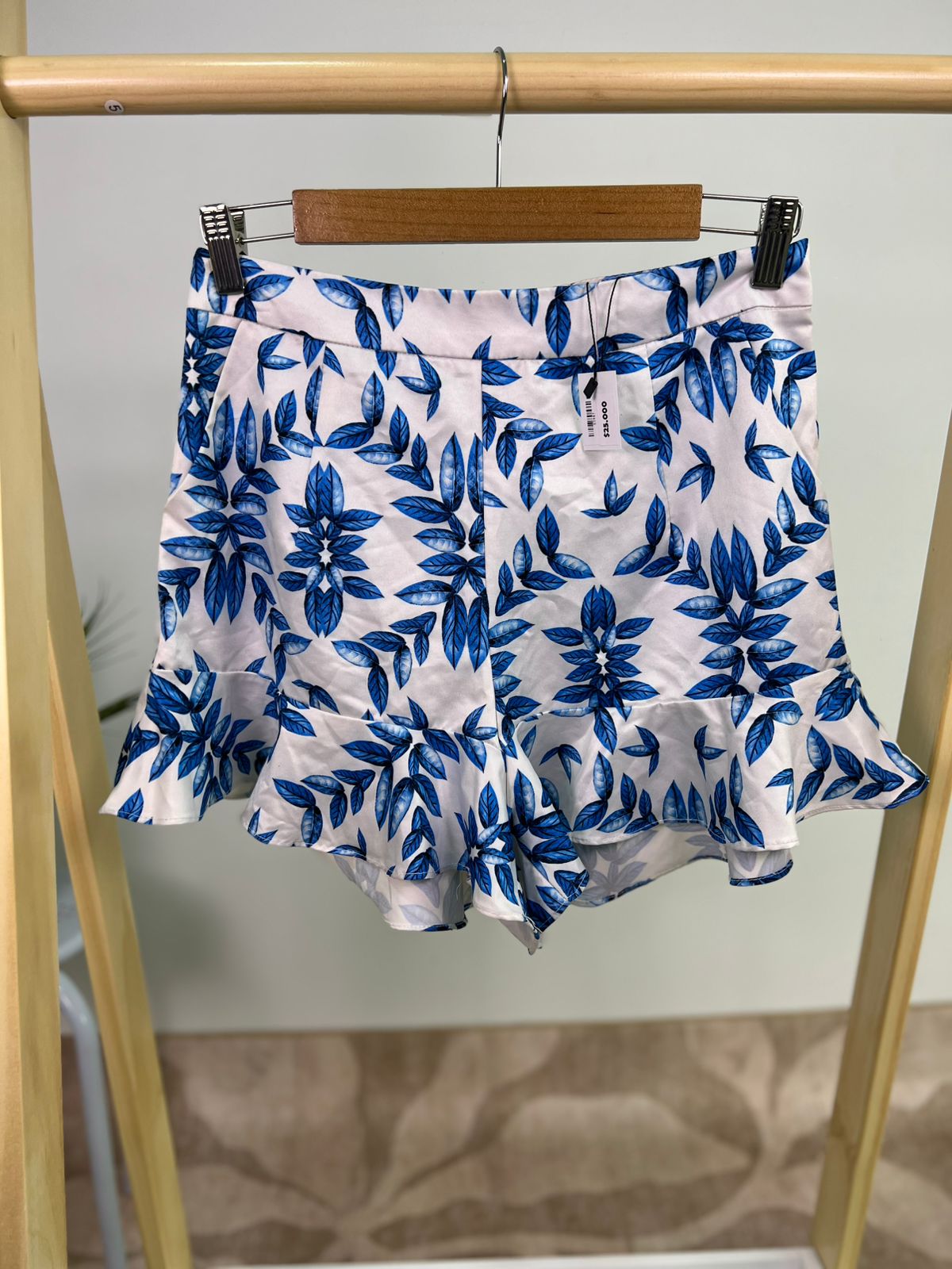 SHORT E0987